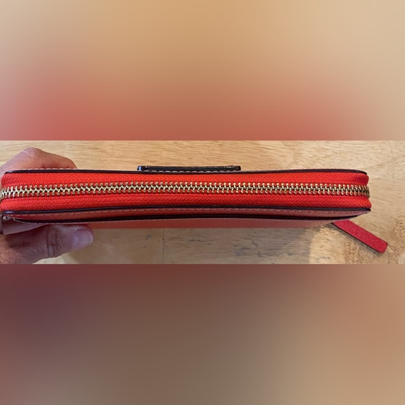 Kate Spade New York "Soffiano" Solid Red Leather Zip Around Wallet! - Picture 8 of 16